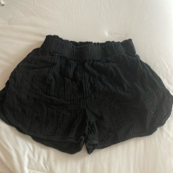 Black universal thread shorts xs - Picture 1 of 3
